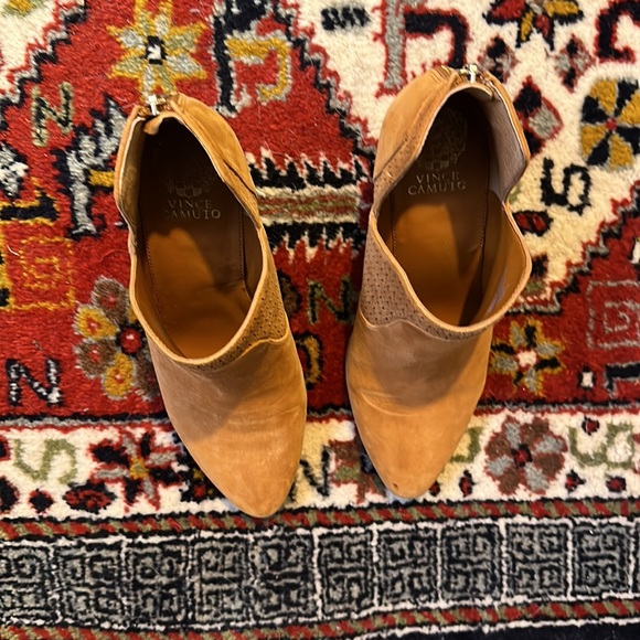 Vince Camuto Tan Booties - Picture 3 of 6